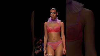 #swimming #swimsuit #beachwear #tiktok #trending #swimwear #bikini #weak