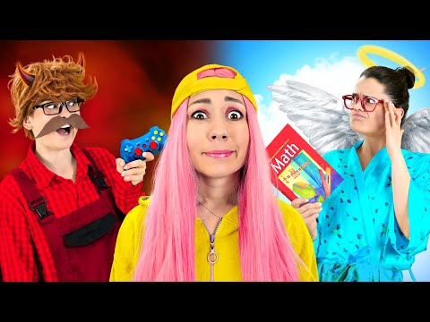 Awkward Things Parents Do | OLDER vs. YOUNGER SIBLING | Funny Family Comedy by La La Life Music