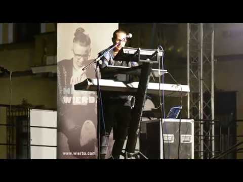 Michał Wierba & Szymon Fortuna na rynku w Żywcu