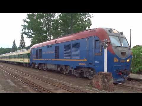 Train HDR1 Gia Lam - Dong Dang passing Lang Son Station (2015)