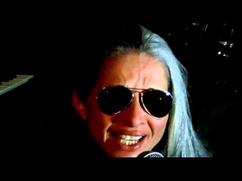 Nuovo brano -RESTA LI'- |Mariagrazia Cristiano