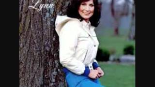 Loretta Lynn - Take your time in leavin'