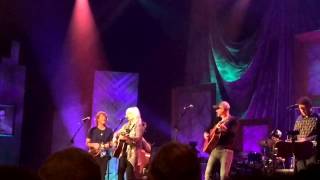 Emmylou Harris &amp; the Nash Ramblers &quot;Guess Things Happen That Way&quot; (Ryman, 2 May 2017)