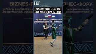 Download lagu Humanoid Robot Performs Traditional Dance at Russia-Uzbekistan Business Forum | #shorts mp3