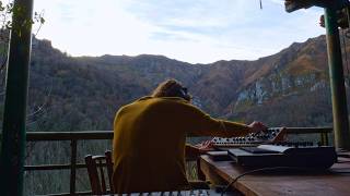 Howl - Chill Electronic Live Session