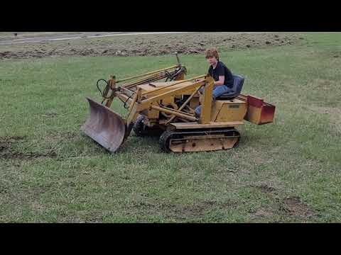 Struck Magnatrac Mini dozer / track loader