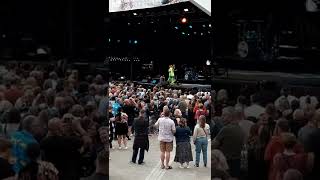 Download lagu Nile Rodgers Chic  opening act Halifax June 2022 👏 👏 👏 👏  God Bless You All 🙏 mp3