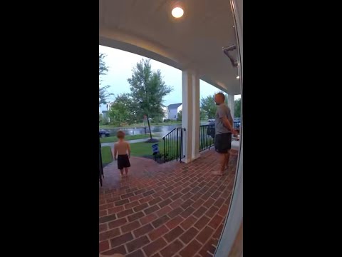 Ring camera captures thunder clap after dad's warning