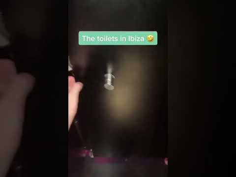 Would you go to a toilet rave 🤣 what happens in Ibiza… 😅 #ibiza #housemusic #electronicmusic