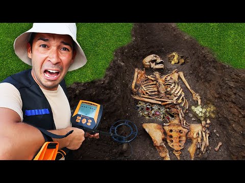 TROVIAMO TESORI SEGRETI CON IL METAL DETECTOR NEL GIARDINO DELLA NOSTRA CASA CON LA PISCINA!