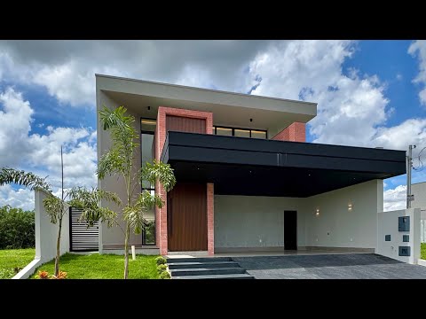 Sobrado a venda no condomínio Jardins Nápoles em Senador Canedo Go .