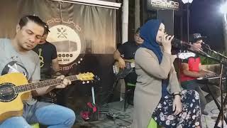 Jangan Marah Marah (Melly Goeslaw) - Busking Session At Ground Cabin Shah Alam