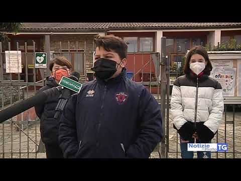 2021-03-19 PRATO - RACCOLTA DI FIRME CONTRO LA DAD, 500 ADESIONI