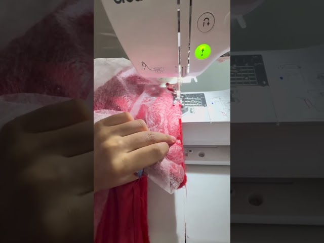 Vídeo relacionado con My Other Me - Disfraz para hombre adulto de Luffy con sombrero, chaqueta, camiseta, fajín y pantalón en rojo y azul talla S. Perfecto para conquistar los siete mares en estilo único