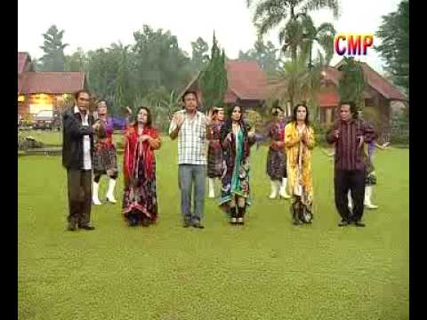 02 Anak Medan-Simbolon sister.avi