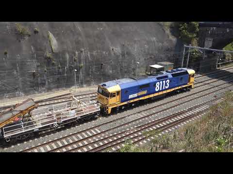 PN 8113 moving a track maintenance train 27/12/19