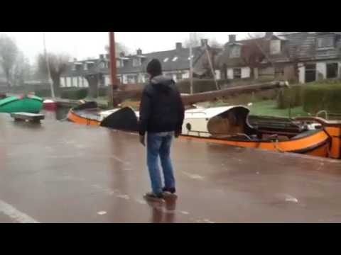 Skating on the streets langweer