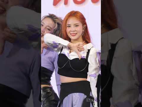 220206 PRETZELLE INC - ต้องชอบแค่ไหน @ Idol Exchange Before Valentine Day [Fancam 4K 60p]