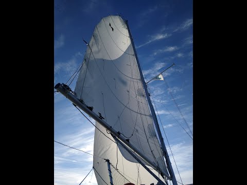 Reefing a MacGregor 26M