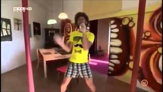 Download lagu Itt jön Csóró Lali, egy tüzes kis kandúr! mp3