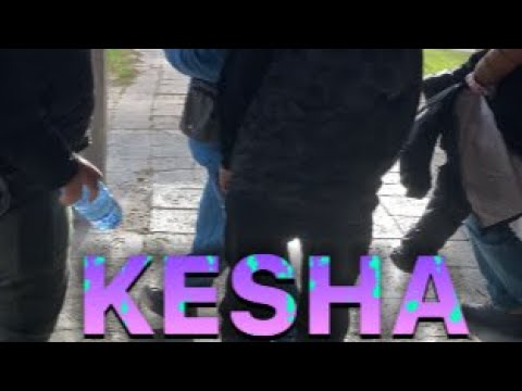 Mom4etata ot Geto Milev - Kesha (Official Video)