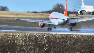 preview picture of video 'Easyjet planes in Bristol Intl Airport (EGGD)'