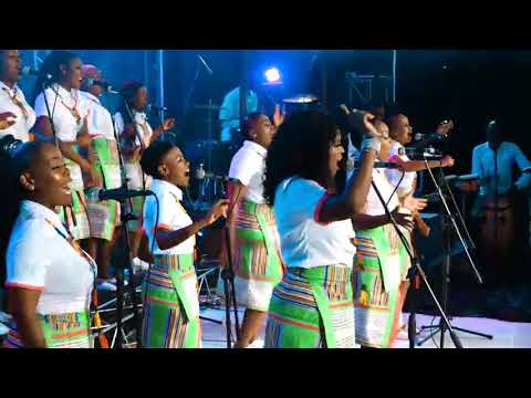 Ndinovimba NaMwari Zvinhu Zvose Zvichanaka. Pastor Lavy with #WorshipHouse. #TinayeMwariChikakarara!