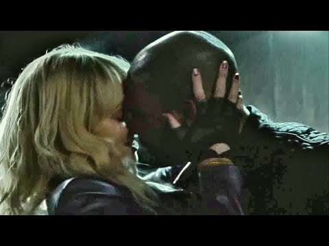 Batwoman 2x11 Alice and Ocean Kissing Scene