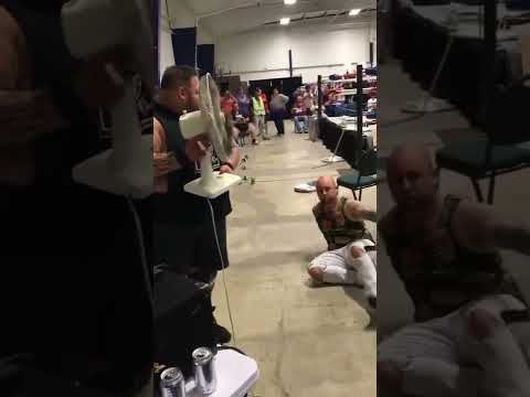 Hardcore Match Alexander Lee vs Ace Romero