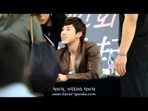 110320 YH in Fansign 'HAROO-YOONHO' fancam
