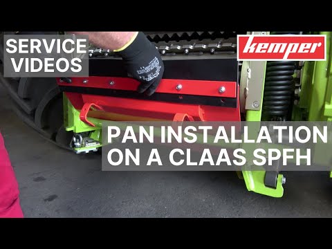 Installation of the pan on a Claas forage harvester