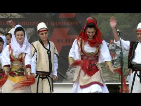 FESTIVALI I PARE FOLKLORIK  PLAVE  GUCI..