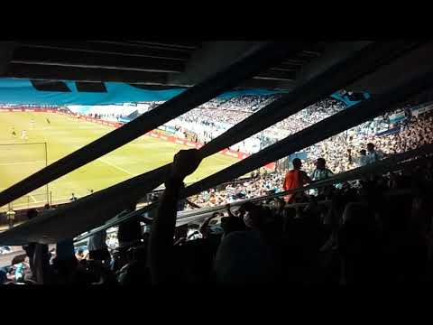 "Vamos la acade hoy te vinimos a ver todos de la cabeza" Barra: La Guardia Imperial &bull; Club: Racing Club &bull; País: Argentina