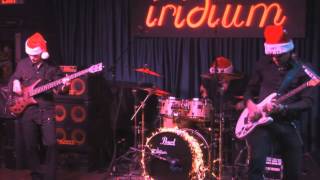 Gary Hoey - Santa Claus Is Coming To Town - HO HO HOEY IridiumLive 11.28.12