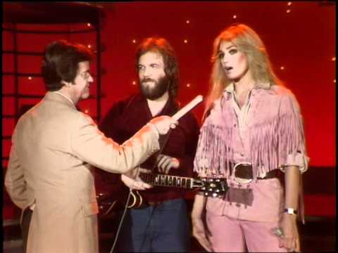 Dick Clark Interviews Susan Anton - American Bandstand 1981