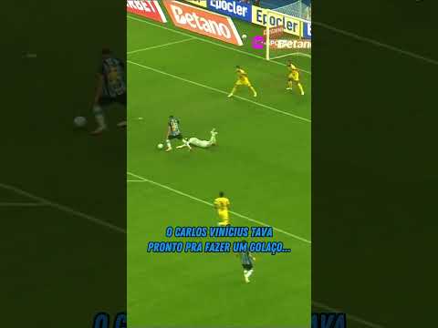 IA SER UM GOLAÇO DO CARLOS VINÍCIUS! 😵 A zaga do Mirassol salvou o que seria uma pintura #shorts