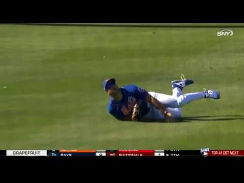 Tim Tebow trips over shoelace New York Mets 2/28/2020 Spring Training #fail #MLB