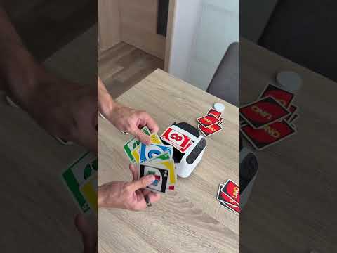 This card robot will save your next game night!😍