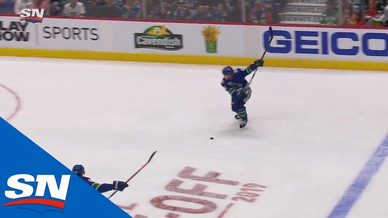 Vidéo: Quinn Hughes marque son PREMIER d'un BOULET!!!!