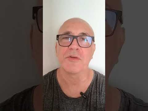 Thumbnail de Ninguém muda de time ou religião. Mudaria de voto com fake news?