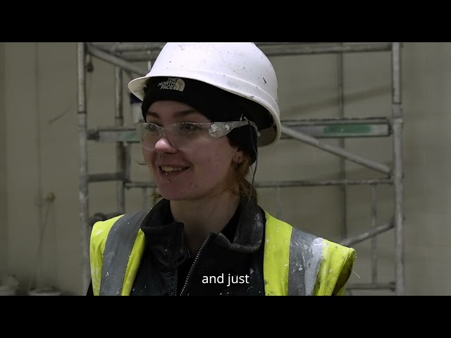 Angela & Aoife: Apprentice Painters