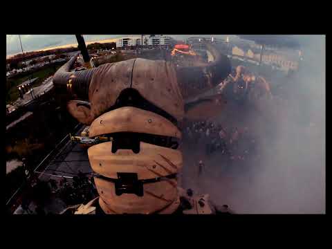 Promenade sur le dos du minotaure  à la halle de la machine. Toulouse