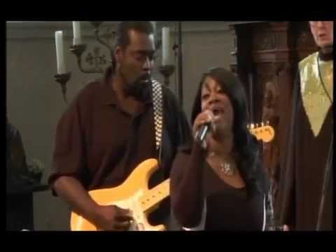 Diedra The Blues Diva - Singing Overseas