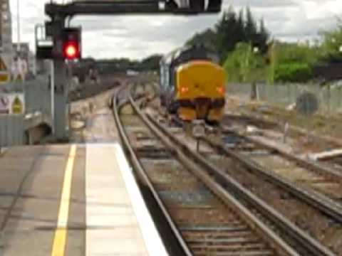0Z25 37688 "Kingmoor TMD" passes Basingstoke light loco 14:56 25/8/09