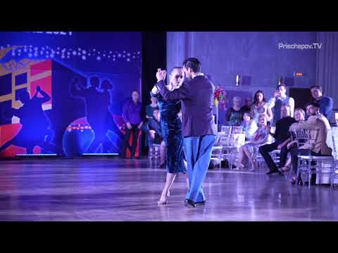  Juan Manuel Rosales  and  Liza Rosales  are  dancing  to  the  tango  "  Pescadores de Perlas  "  by  Florinda Sassone  at  La Boca Tango Festival  in  2021