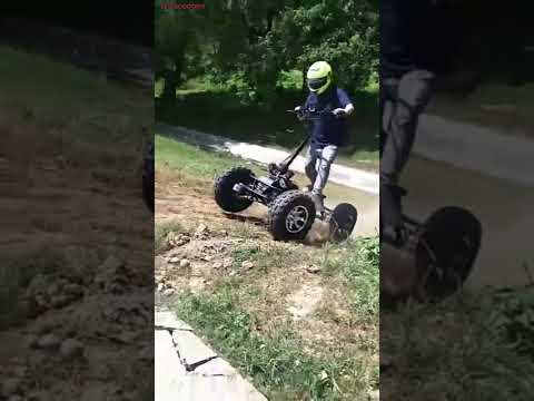 Climb test off road 4 WD 6000w electric scooter