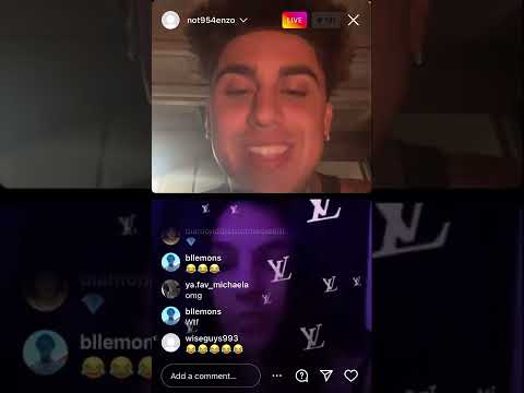 Exoticc kitty exposes 954 Enzo!