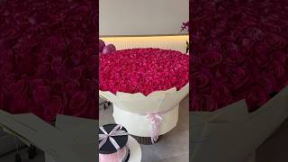 The language of love, spoken in 1000 roses 🩷 #flowersae #dubaiflowers #roses #pinkroses