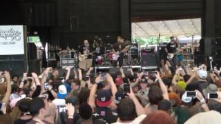 Bowling For Soup - Phineas and Ferb Theme Song (Vans Warped Tour 2017, ATL)