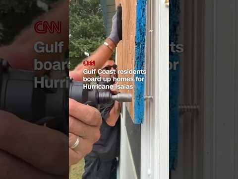 Gulf Coast residents board up homes for Hurricane Isaias